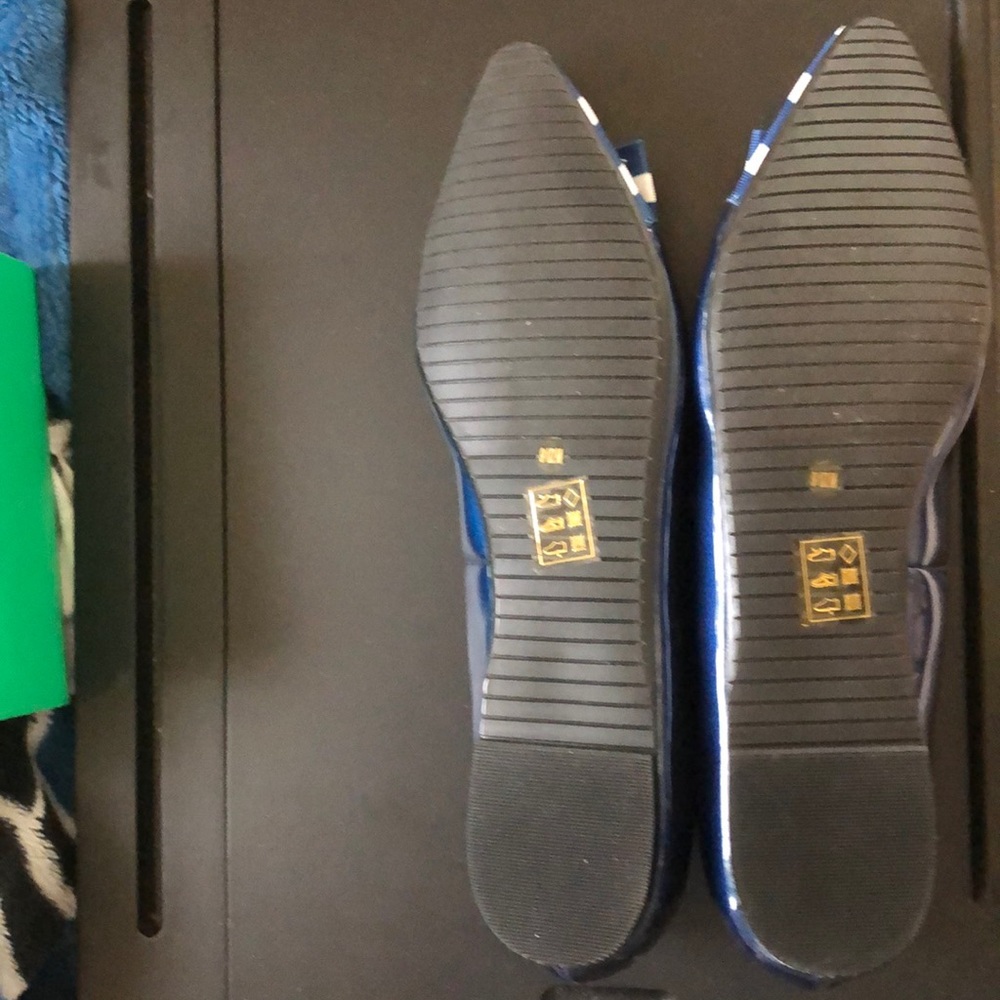 Women’s J. Renee flat - Picture 3 of 3